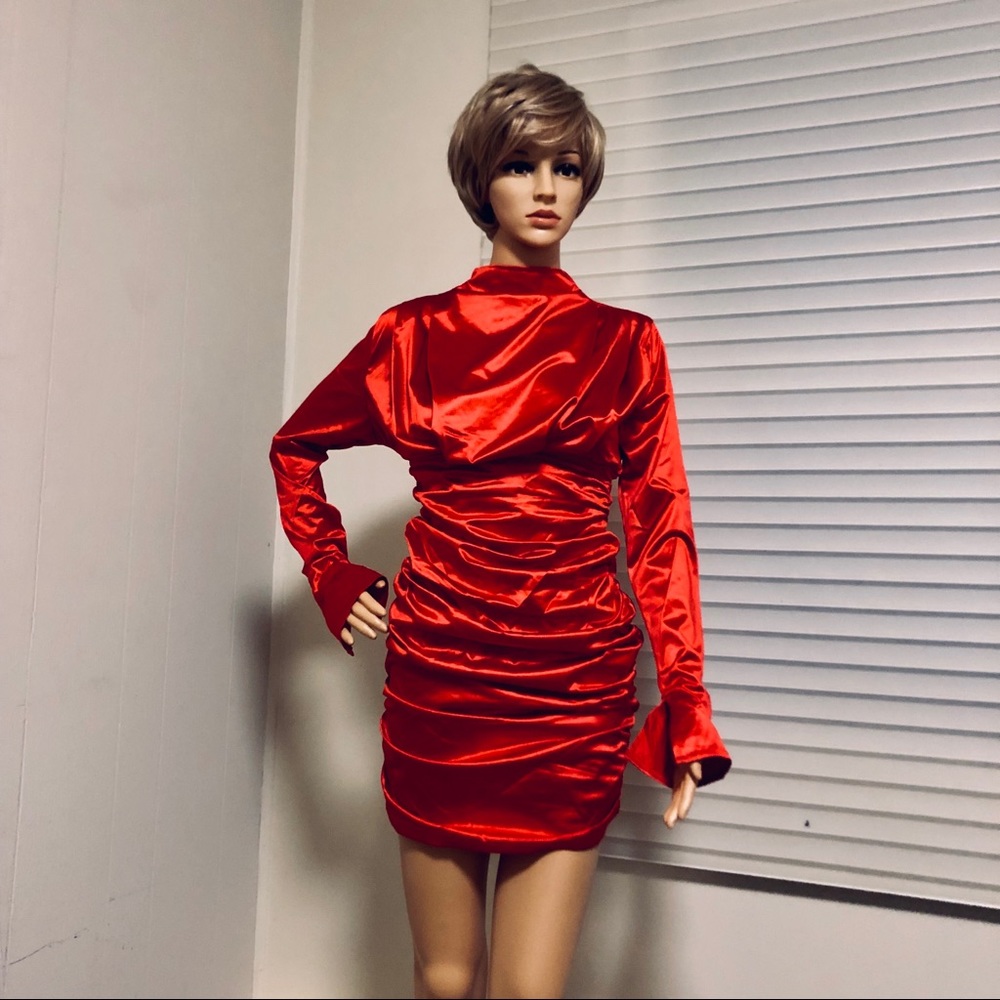 NWT SMLXL HP πΉRed scrunch long sleeve sexy satin - Picture 1 of 9